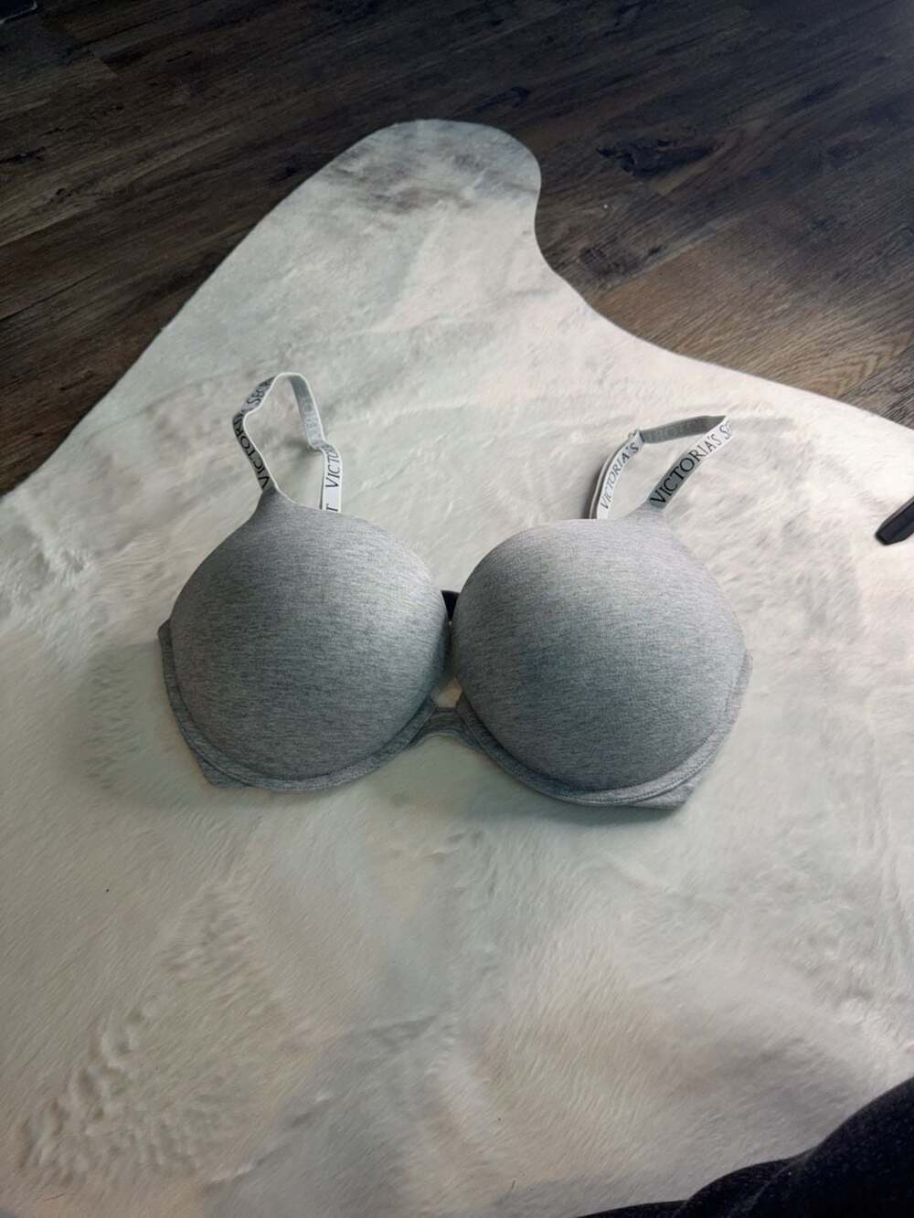 Victoria's Secret T-Shirt Push-Up Plunge Bra Gray Size 34D